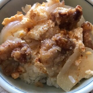 鶏唐揚げの卵とじ丼